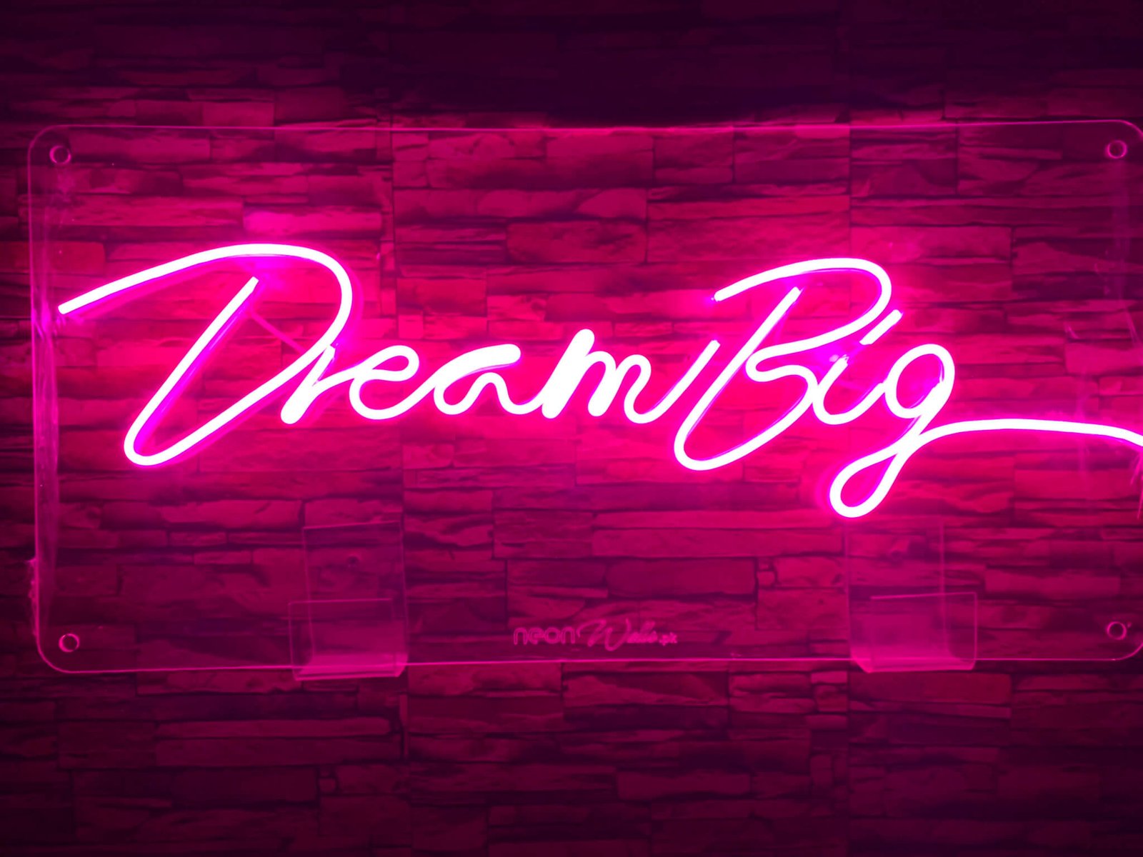 Dream Big Neon Sign - Image 6