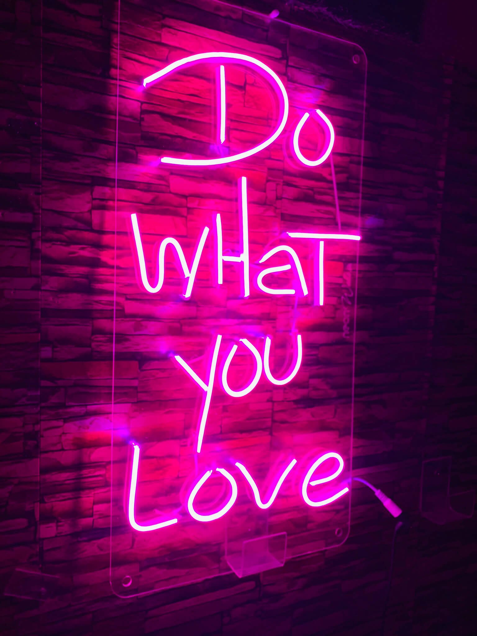 Do What You Love Neon Sign - Image 3